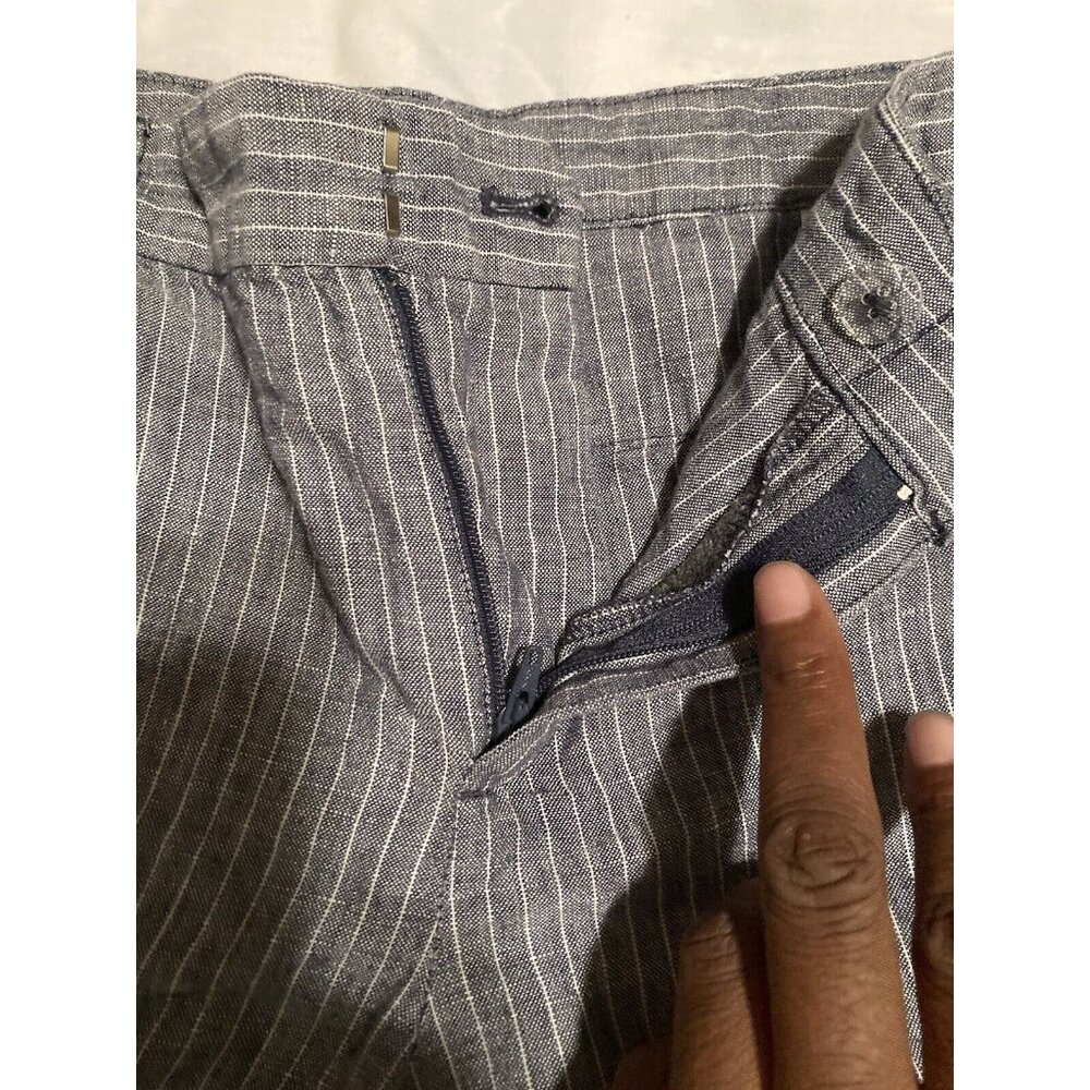 Banana Republic Blue And White  Striped Shorts Size  4. - Picture 3 of 7